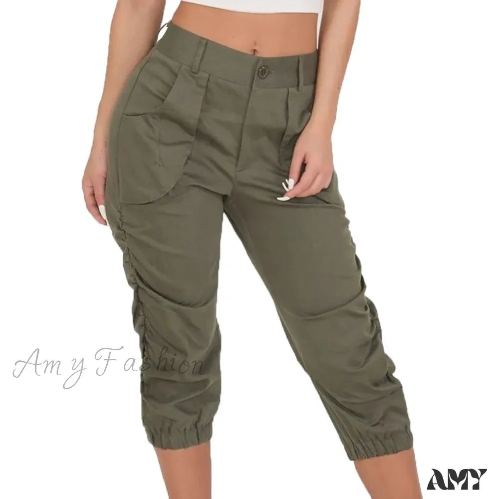 Amy Fashion - Relaxed-fit Cargo Capri Pant