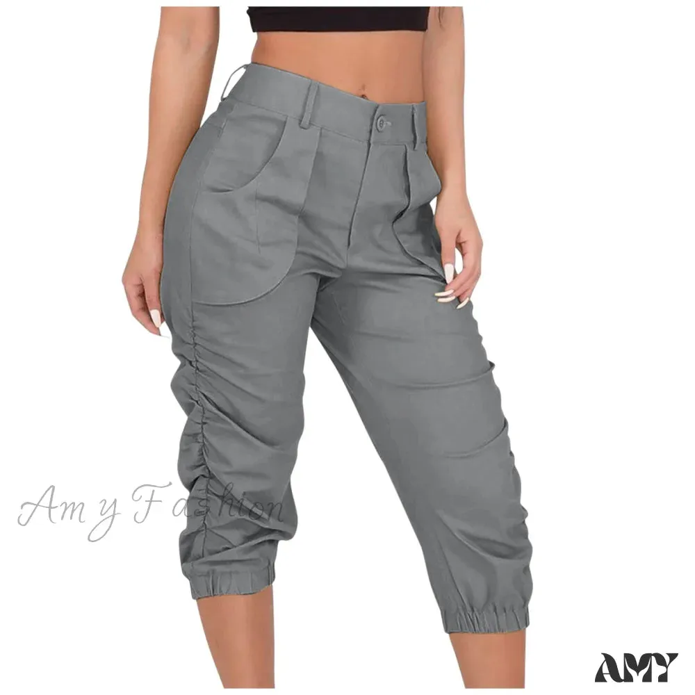 Amy Fashion - Relaxed-fit Cargo Capri Pant