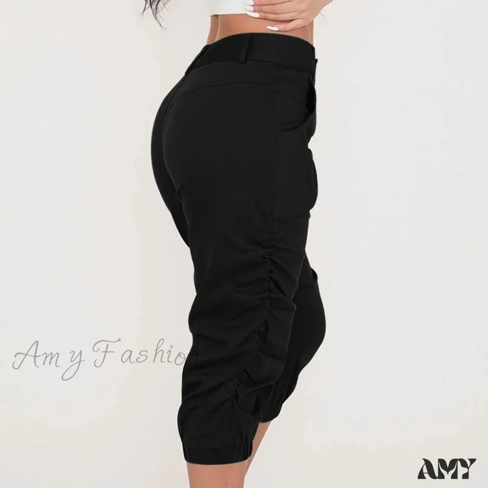 Amy Fashion - Relaxed-fit Cargo Capri Pant