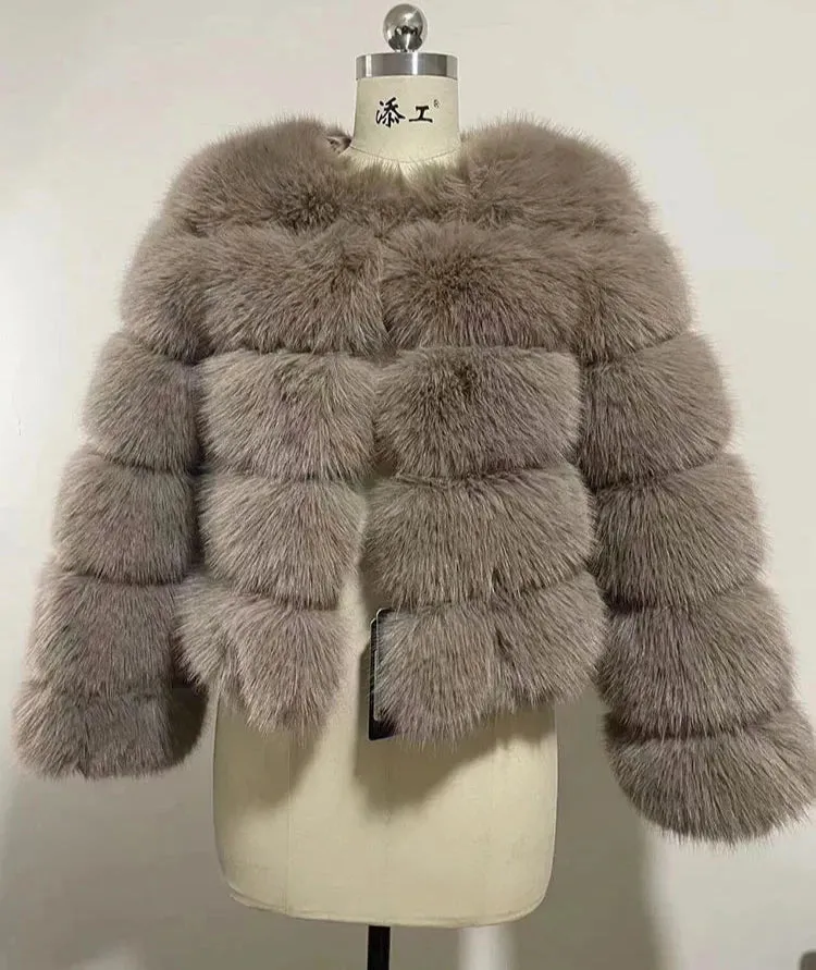 Classy Virginia cropped Faux Fur Bubble Coat Autumn coat