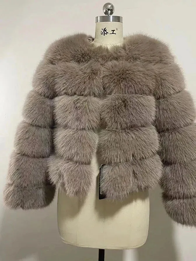 Classy Virginia cropped Faux Fur Bubble Coat Autumn coat