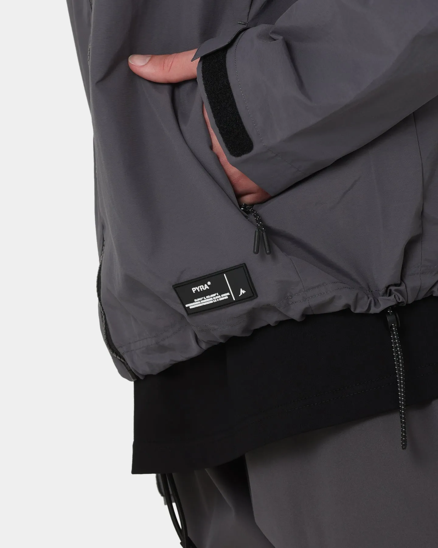 PYRA Elevation Windbreaker Titanium
